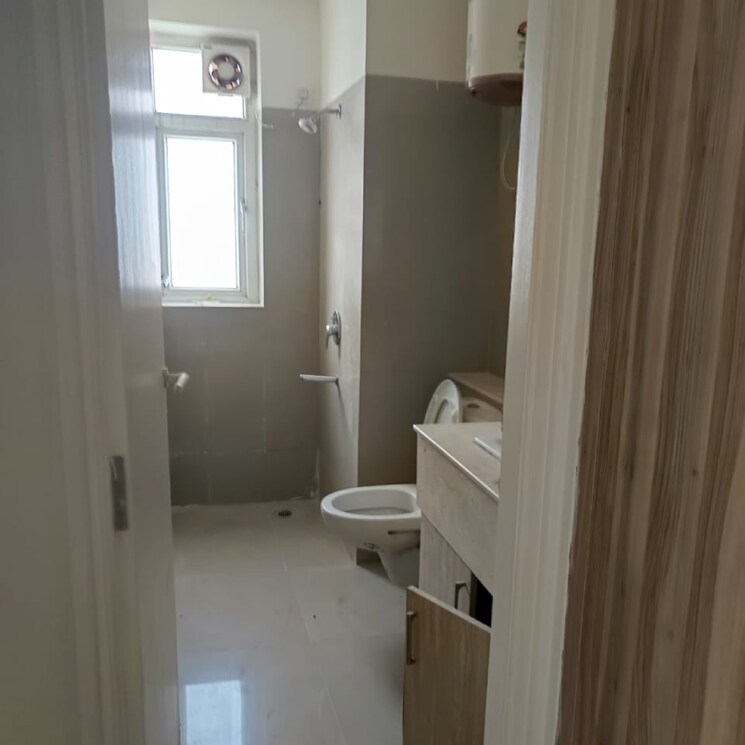 Bathroom, emaar-palm-terraces-select 4 Bedroom 2410 Sq.Ft. Apartment In Sector 66 Gurgaon 8715528