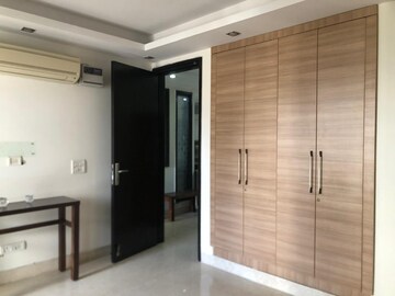 Room in 3 BHK Builder Floor at Saket – for Sale