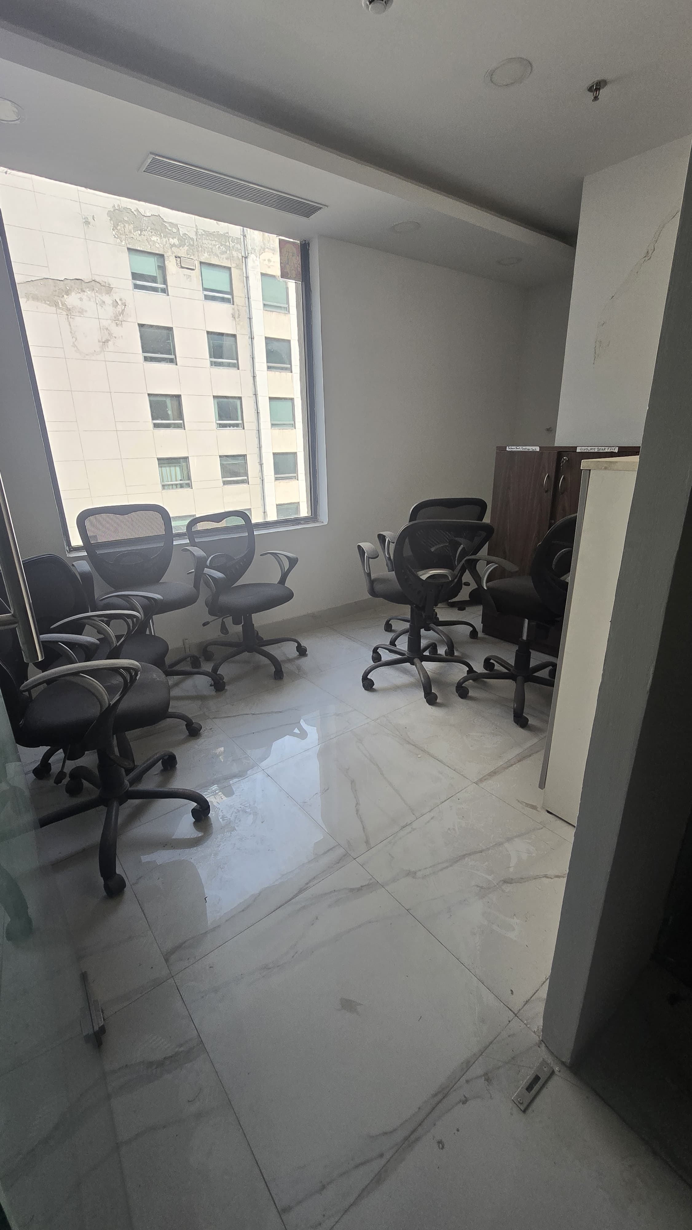 Office Space For Rent in JMD Megapolis