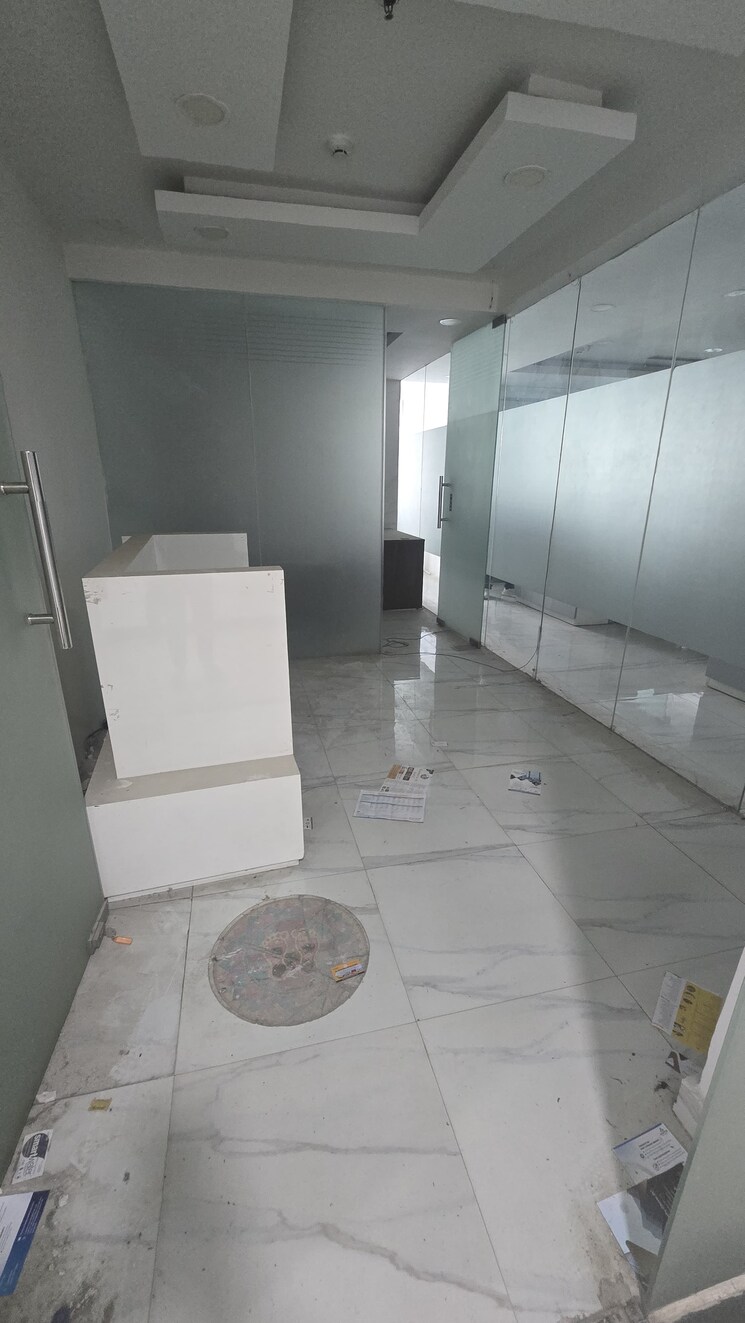 Bathroom, jmd-megapolis Commercial Office Space 1800 Sq.Ft. In Sector 48 Gurgaon 8715533