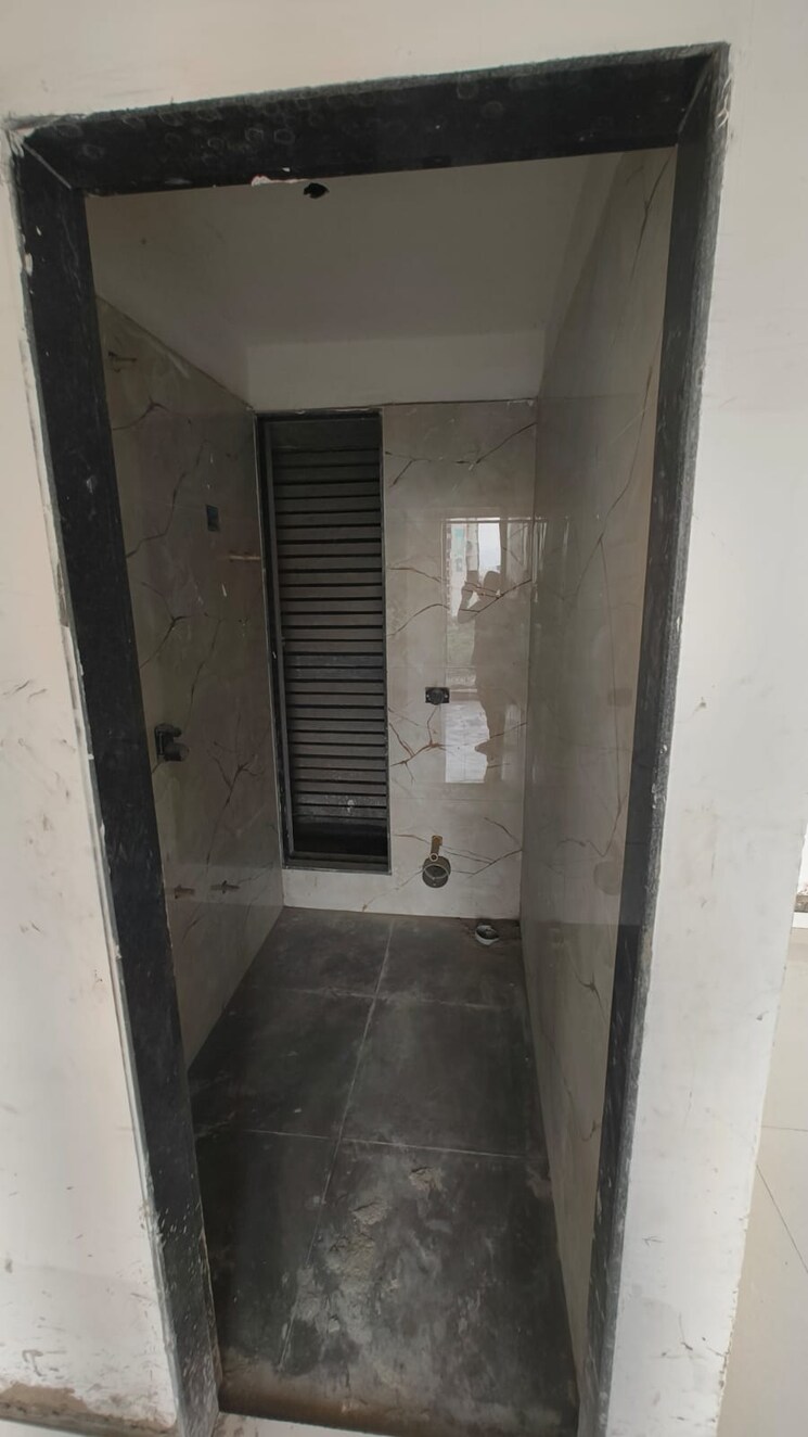 Bathroom, utkarsh-chs-panvel 1 Bedroom 550 Sq.Ft. Apartment In Khanda Colony Navi Mumbai 8715544
