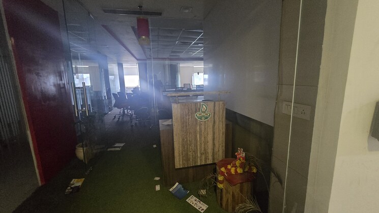  Parking, jmd-megapolis Commercial Office Space 3000 Sq.Ft. In Sector 48 Gurgaon 8715547