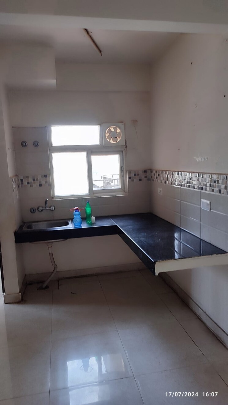 Kitchen, signature-global-orchard-avenue 1 Bedroom 421 Sq.Ft. Apartment In Sector 93 Gurgaon 8715557