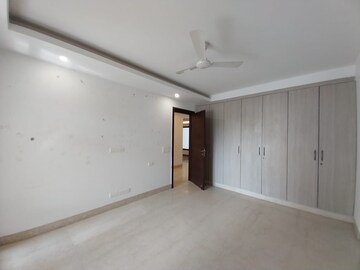 Room in 4 BHK Builder Floor at Saket – for Rent