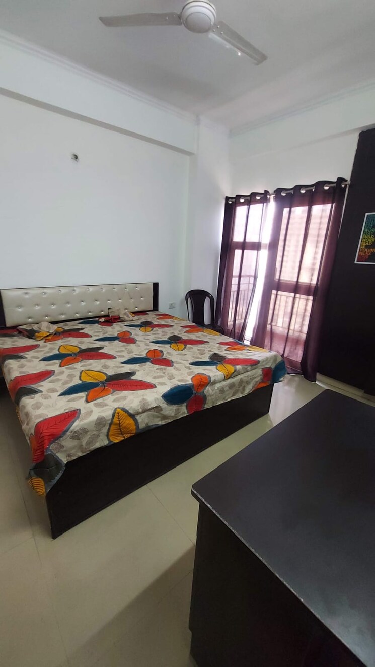 Bedroom, aims-golf-city 2.5 Bedroom 1150 Sq.Ft. Apartment In Sector 75 Noida 8715563