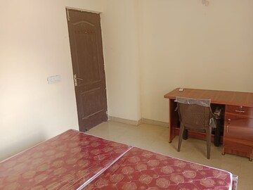 Bedroom in 2.5 BHK Apartment at Aims Golf City, Sector 75 – for Rent