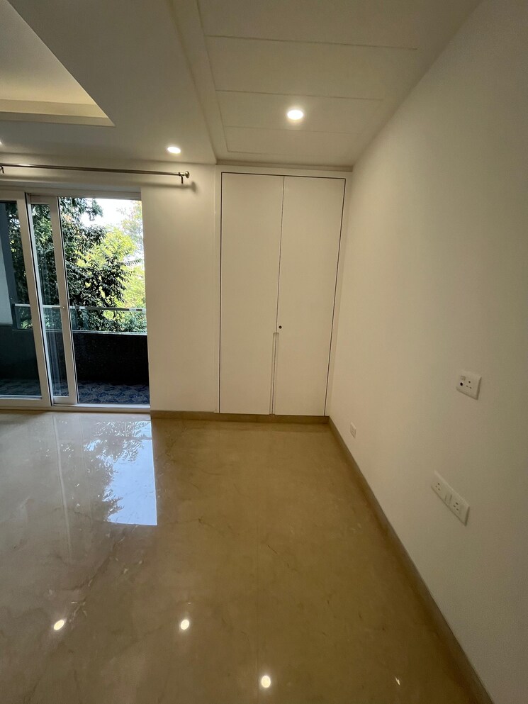 Room, uday park 3 Bedroom 1900 Sq.Ft. Builder Floor In Uday Park Delhi 8715579