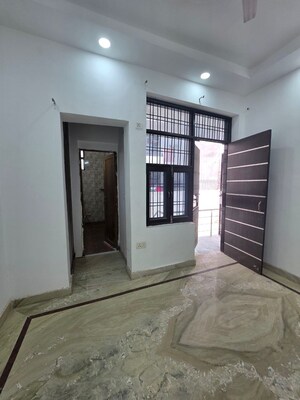 Room in 2 BHK Builder Floor at Green Fields Colony – for Sale
