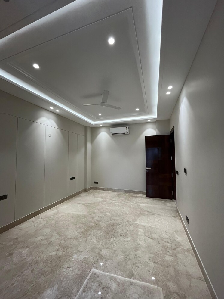 Room, saket 4 Bedroom 2700 Sq.Ft. Builder Floor In Saket Delhi 8715623