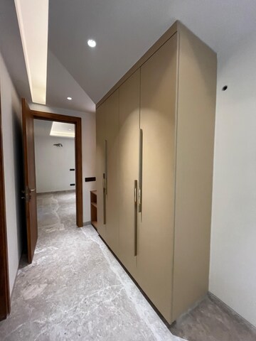 Room in 4 BHK Builder Floor at Geetanjali Enclave – for Sale