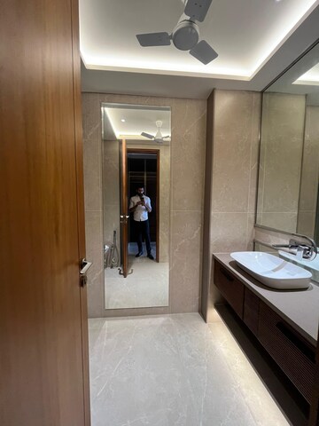 Building Lobby in 4 BHK Builder Floor at Geetanjali Enclave – for Sale