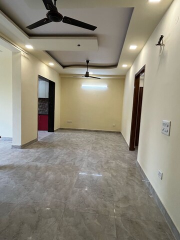 Room in 2 BHK Builder Floor at Sector 23 – for Rent