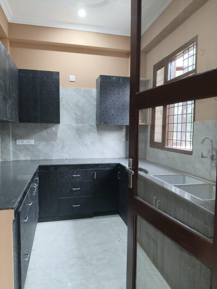 Kitchen, sector 23 2 Bedroom 1250 Sq.Ft. Builder Floor In Sector 23 Gurgaon 8715666