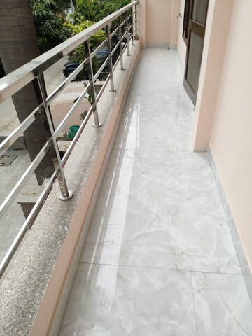 Balcony in 2 BHK Builder Floor at Sector 23 – for Rent