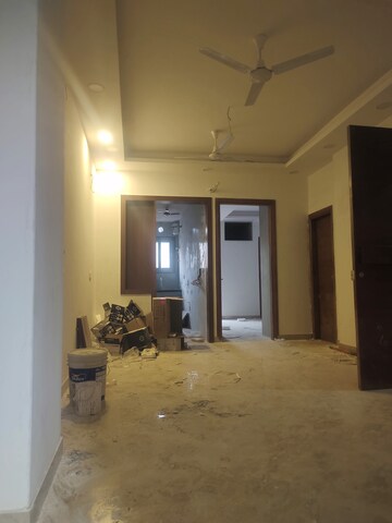 Furnished Amenities in 2 BHK Builder Floor at East Of Kailash – for Rent