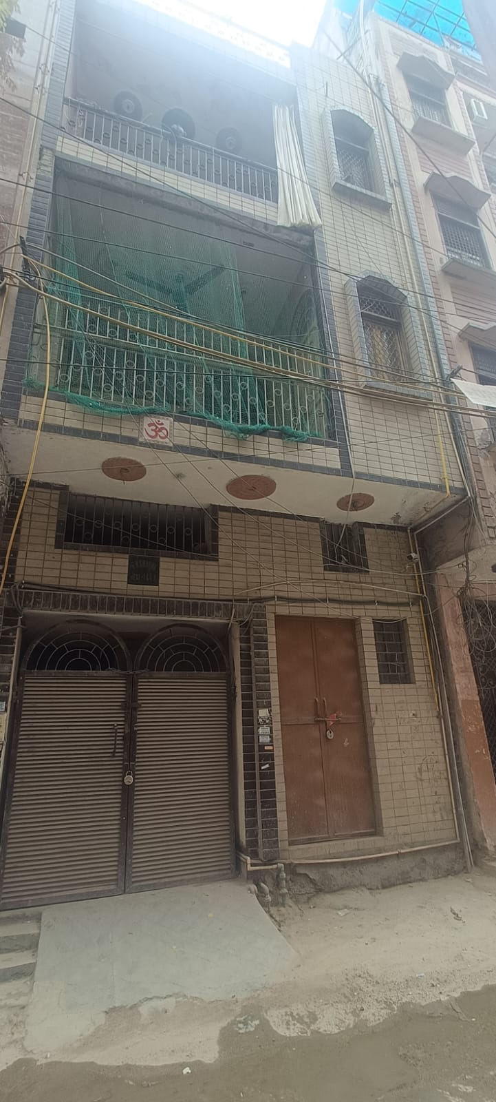 3 BHK + Study Room Independent House For Rent in Laxmi Nagar