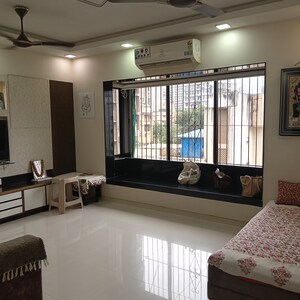 3 BHK Apartment For Sale in Kandivali East
