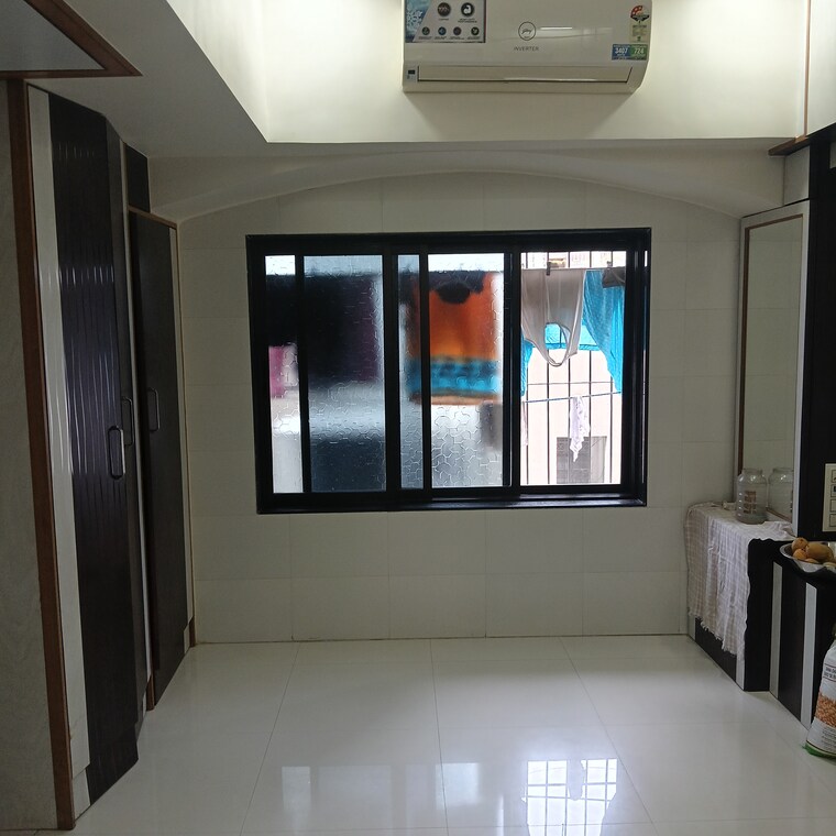 Room, kandivali east 3 Bedroom 626 Sq.Ft. Apartment In Kandivali East Mumbai 8715690
