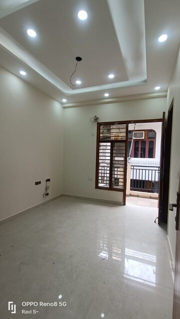 Room in 2 BHK Builder Floor at Palam Vihar Extension – for Rent