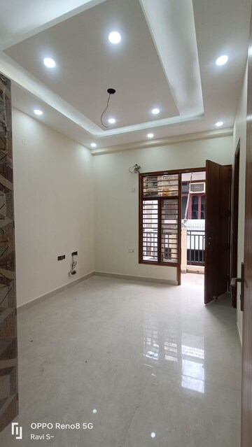 Room in 2 BHK Builder Floor at Palam Vihar Extension – for Rent