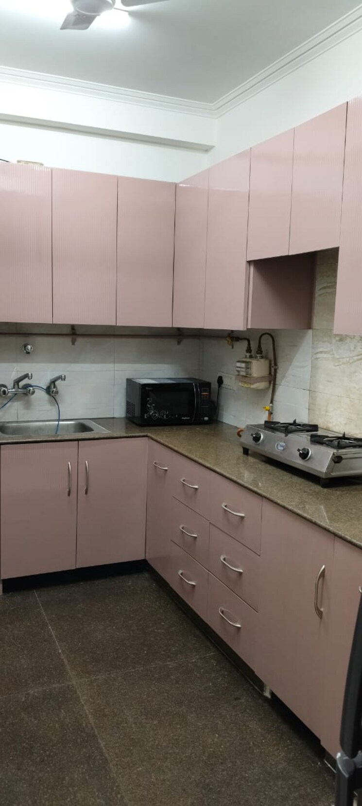 Kitchen, east of kailash 3 Bedroom 1500 Sq.Ft. Builder Floor In East Of Kailash Delhi 8715692