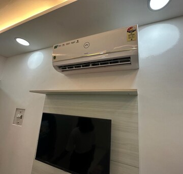 Furnished Amenities in 1 RK Apartment at Emaar Emerald Floors Premier, Sector 65 – for Rent