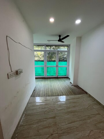Room in 4 BHK Builder Floor at Soami Nagar – for Rent