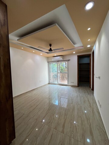 Room in 4 BHK Builder Floor at Soami Nagar – for Rent