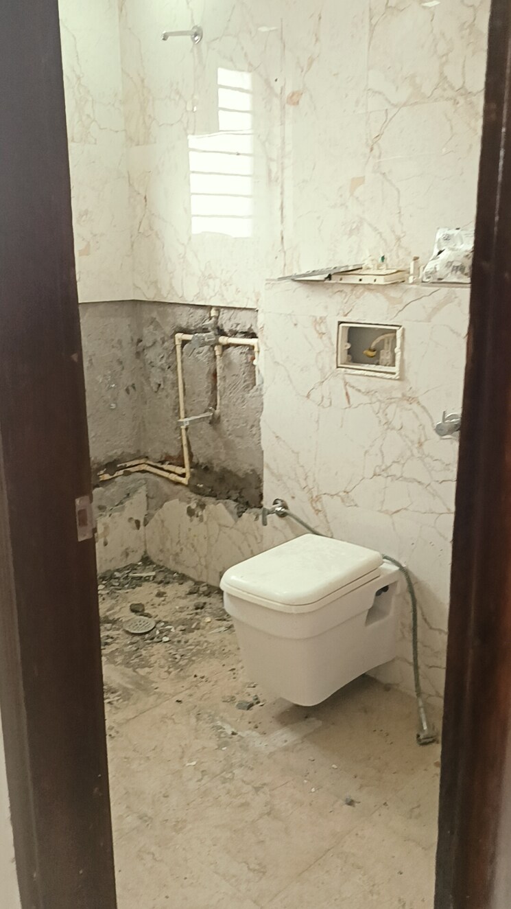 Bathroom, bptp-park-elite-floors 3 Bedroom 300 Sq.Yd. Builder Floor In Sector 85 Faridabad 8715728