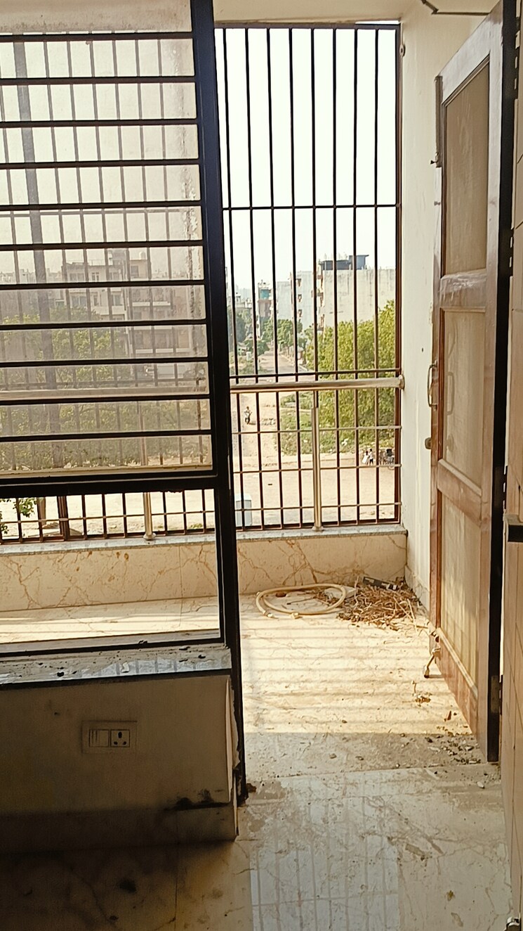 Balcony, bptp-park-elite-floors 3 Bedroom 300 Sq.Yd. Builder Floor In Sector 85 Faridabad 8715728
