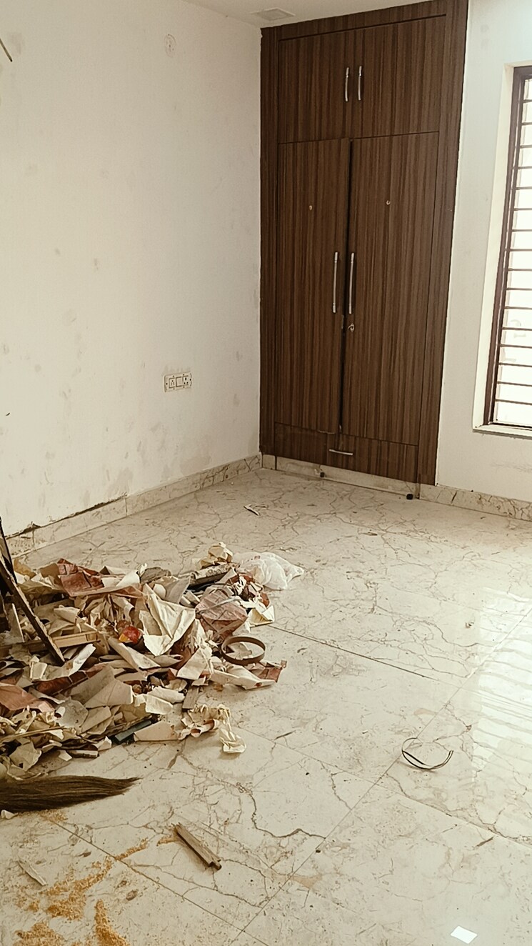 Room, bptp-park-elite-floors 3 Bedroom 300 Sq.Yd. Builder Floor In Sector 85 Faridabad 8715728