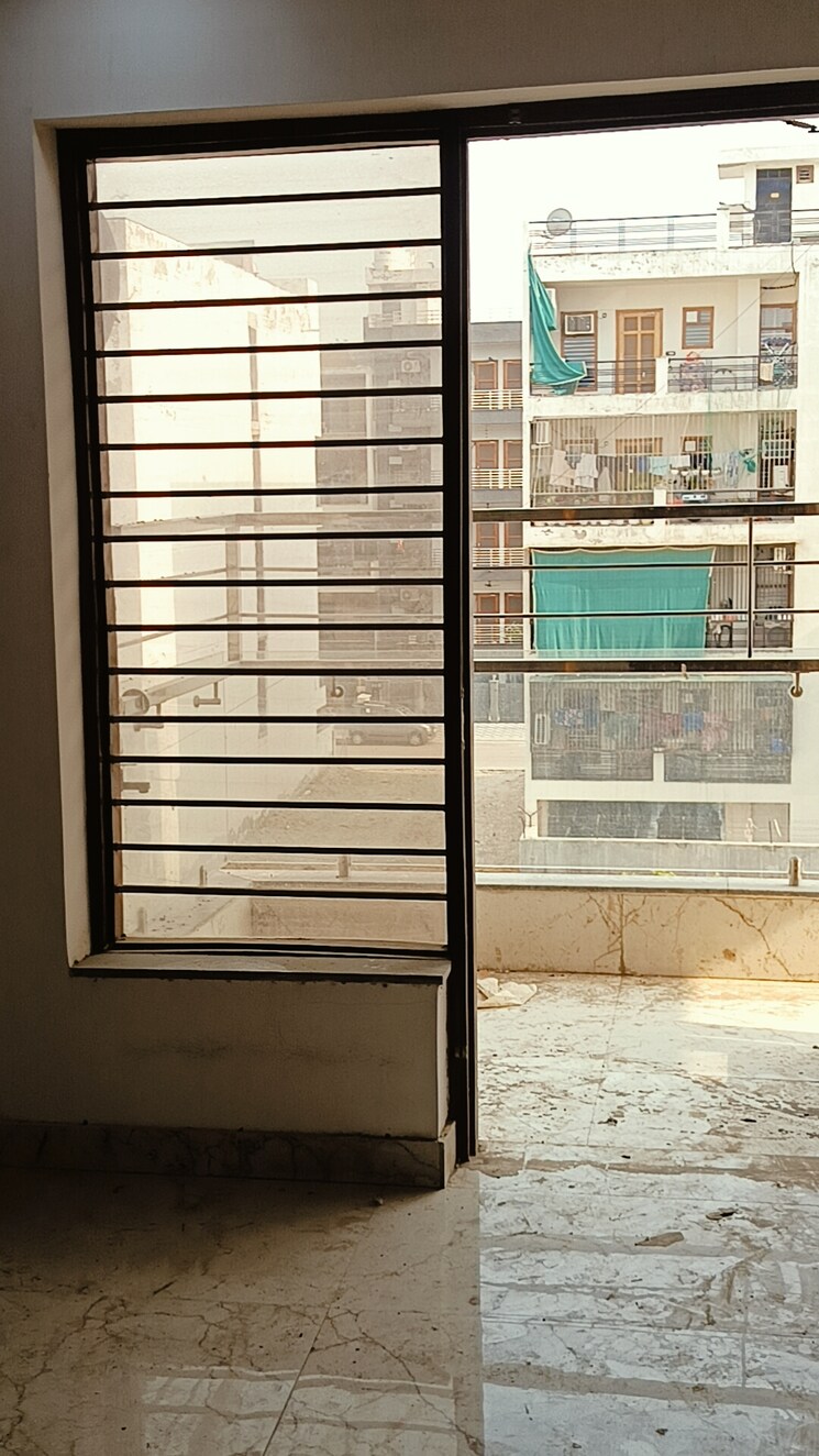 Balcony, bptp-park-elite-floors 3 Bedroom 300 Sq.Yd. Builder Floor In Sector 85 Faridabad 8715728