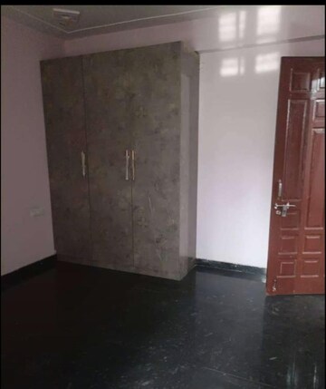 Master Bedroom in 2 BHK Builder Floor at Sector 9 – for Rent