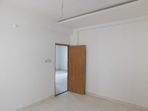 Room in 3 BHK Apartment at Neknampur – for Sale