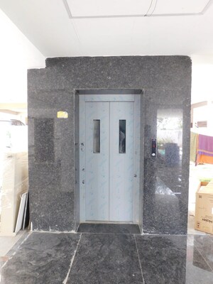 Room in 3 BHK Apartment at Neknampur – for Sale