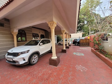 Parking in 4 BHK Independent House at Sri Nilayam Jubilee Hills, Jubilee Hills – for Rent