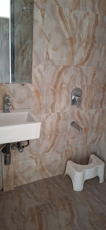 Attached Bathroom in 1 BHK Apartment at Lotus Lotus Link Square, Malad West – for Rent