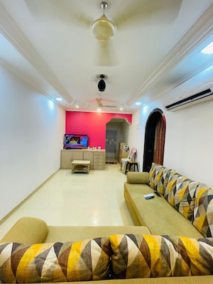 Furnished Amenities in 1 BHK Apartment at Saraswati Darshan CHS, Panch Pakhadi – for Sale