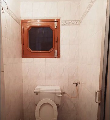Master Bedroom in 2 BHK Builder Floor at Sector 45 – for Rent