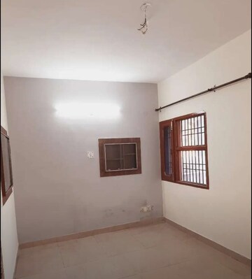Room in 2 BHK Builder Floor at Sector 45 – for Rent