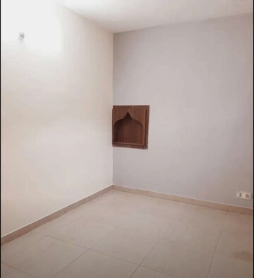 Room in 2 BHK Builder Floor at Sector 45 – for Rent
