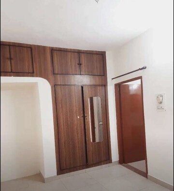 Room in 2 BHK Builder Floor at Sector 45 – for Rent