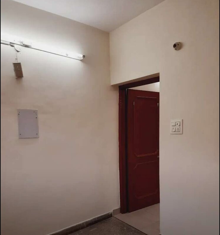 Room, sector 45 2 Bedroom 1000 Sq.Ft. Builder Floor In Sector 45 Chandigarh 8715880