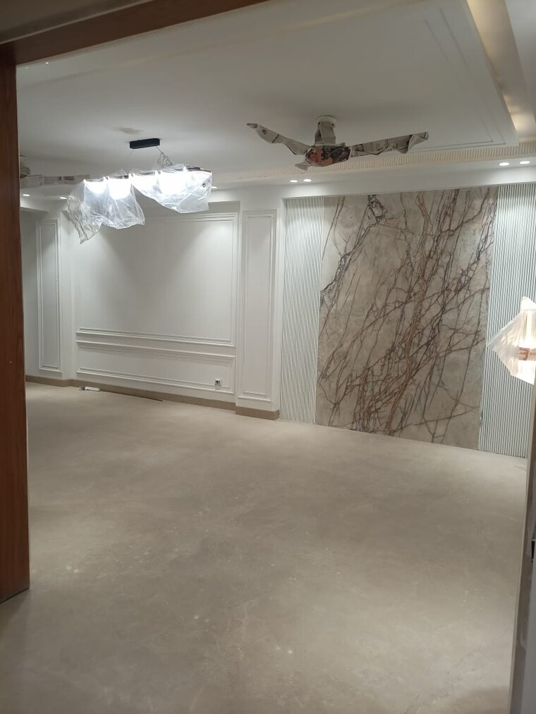 Room, dlf-atria 4 Bedroom 300 Sq.Yd. Builder Floor In Dlf Phase ii Gurgaon 8715894