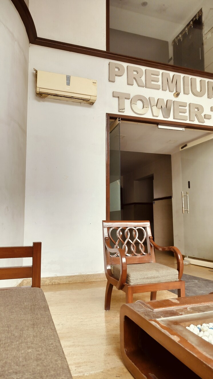 Room, vijay nagar 3 Bedroom 1970 Sq.Ft. Apartment In Vijay Nagar Indore 8715916