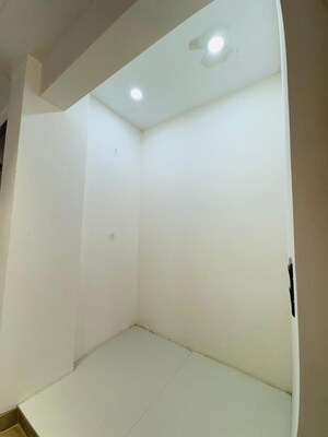 Room in 3.5 BHK Builder Floor at Ansal API Esencia, Sector 67 – for Sale