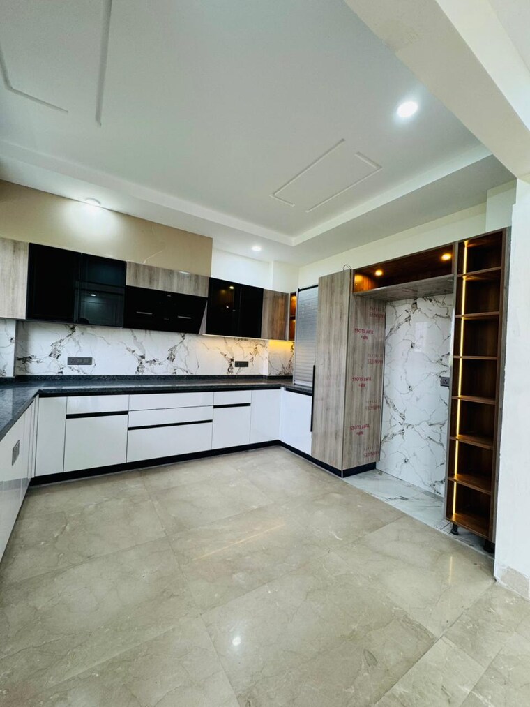 Kitchen, ansal-api-esencia 3.5 Bedroom 300 Sq.Yd. Builder Floor In Sector 67 Gurgaon 8715924