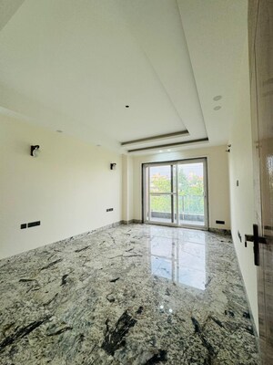 Room in 3.5 BHK Builder Floor at Ansal API Esencia, Sector 67 – for Sale