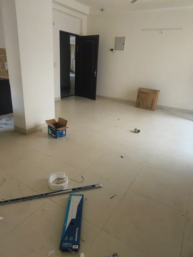 Room, gardenia-golf-city 3 Bedroom 1350 Sq.Ft. Apartment In Sector 75 Noida 8715922