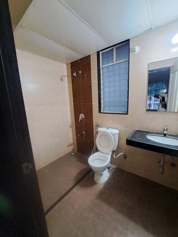 Bathroom, rama-celestial-city-phase-ii 2 Bedroom 723 Sq.Ft. Apartment In Ravet Pune 8715931